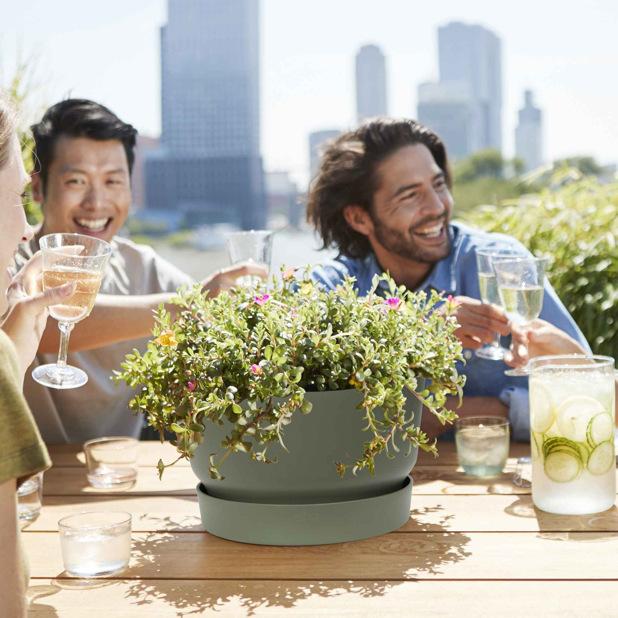 1f258056aa4e026fb5df025d6f33e8b0